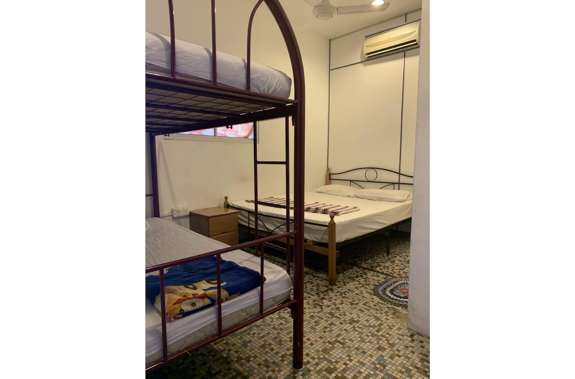 Discovery Youth Hostel Malacca Екстер'єр фото