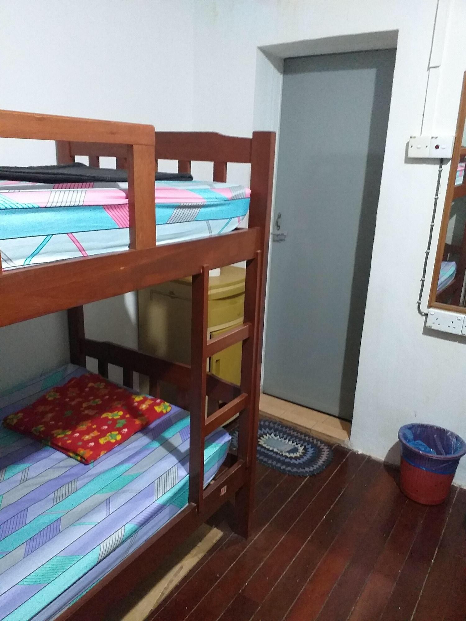 Discovery Youth Hostel Malacca Екстер'єр фото