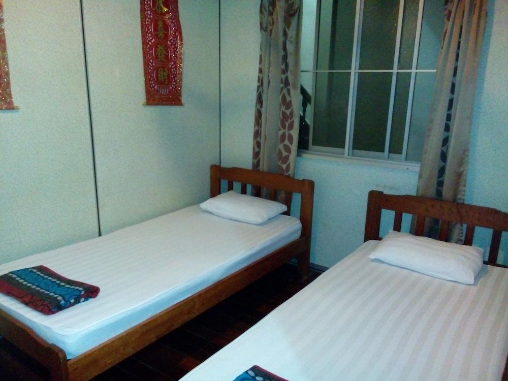 Discovery Youth Hostel Malacca Екстер'єр фото