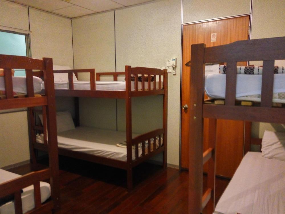 Discovery Youth Hostel Malacca Екстер'єр фото
