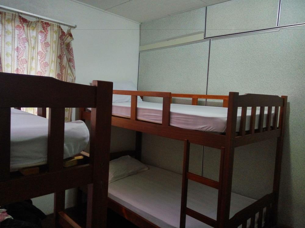 Discovery Youth Hostel Malacca Екстер'єр фото